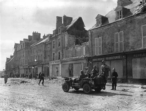 guerre totale définition|Pourquoi la seconde guerre mondiale fut une « guerre totale.